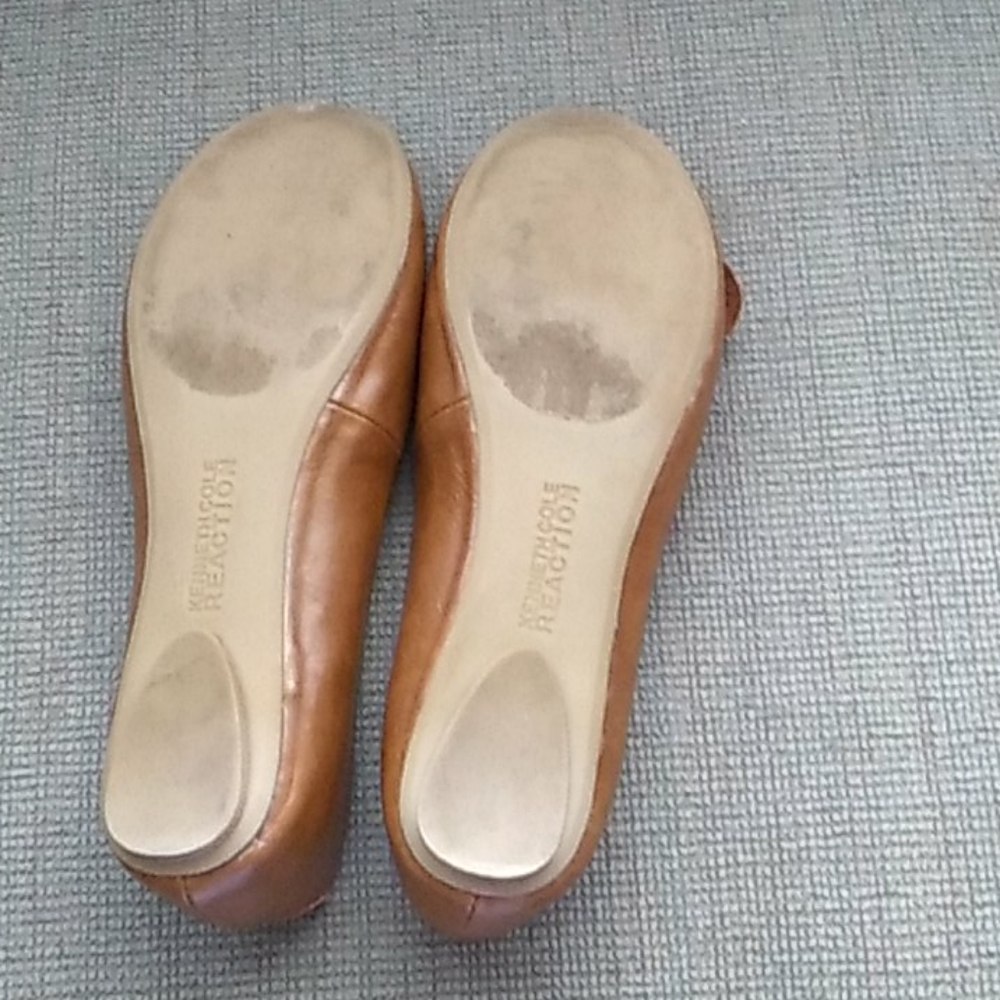 Shoes - Picture 2 of 3